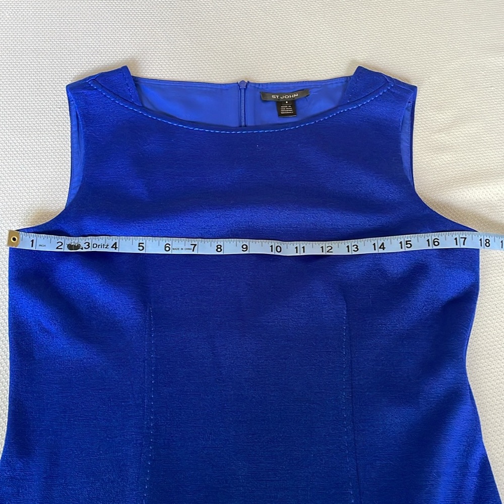 St. John Elegant Blue Sleeveless Wool Blend Sheath Dress Size 8 - Picture 4 of 9